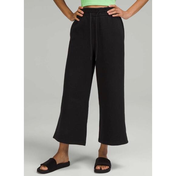 Lululemon Loungeful High-Rise Wide Leg Crop Black - Picture 2 of 11